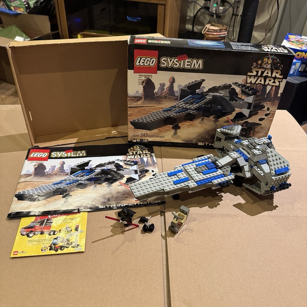 1999 LEGO Star Wars 7151 Sith Infiltrator Complete w/ Box Instructions Minifigs